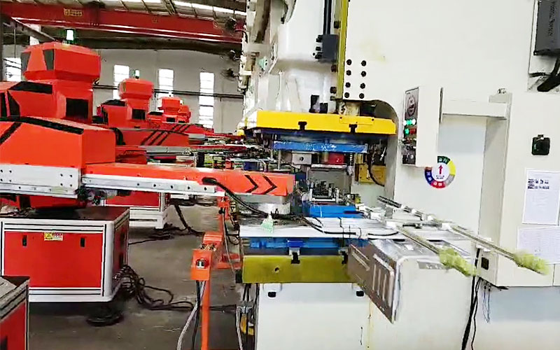 如何正確選擇合適的沖壓自動化設(shè)備？